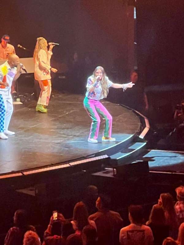 State Farm Arena, bloc: 120, rangée: R, place: 17