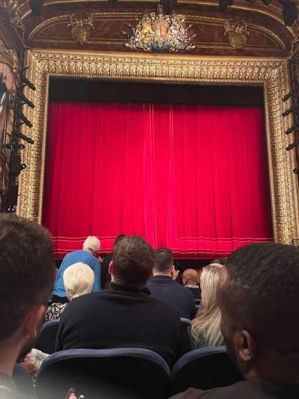 Theatre Royal Haymarket, bloc: Stalls, rangée: M, place: 13