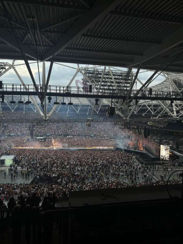 London Stadium, bloc: 210, rangée: 68, place: 385