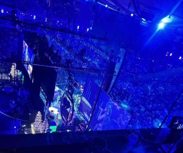 Madison Square Garden, bloc: 324, rangée: 1, place: 10