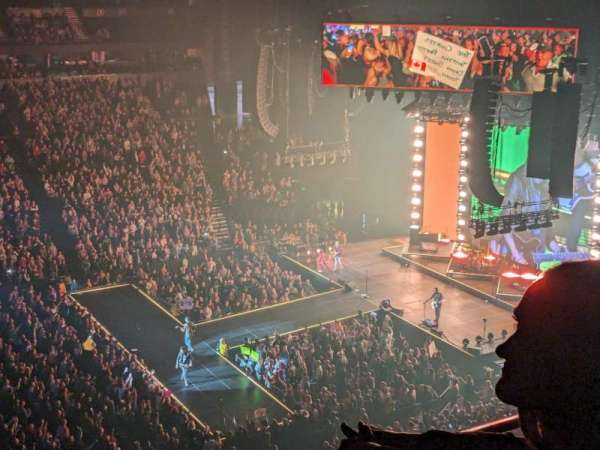 Bridgestone Arena, bloc: 309, rangée: B, place: 9