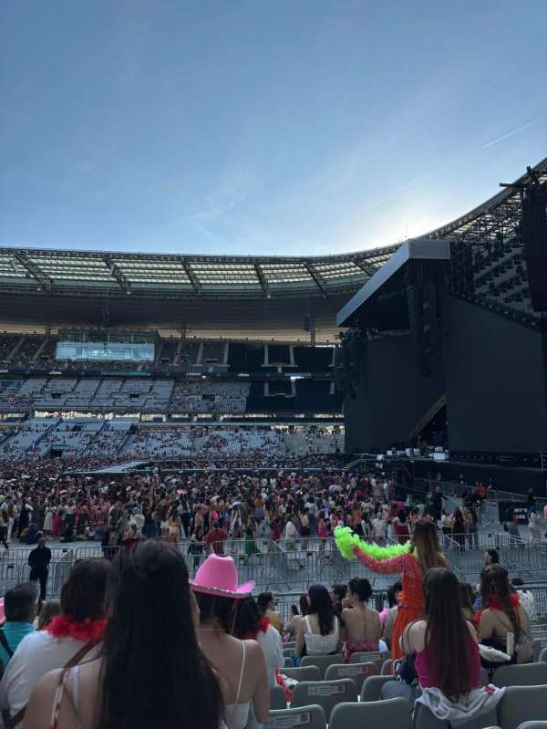 Stade de France, bloc: H1, rangée: 13, place: 08
