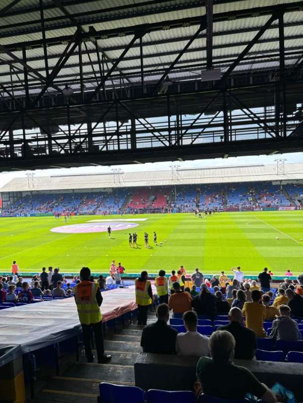 Selhurst Park, bloc: AW-T, rangée: 31, place: 74