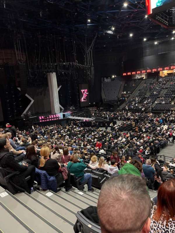 Accor Arena, bloc: Gradin P, rangée: 9, place: 12