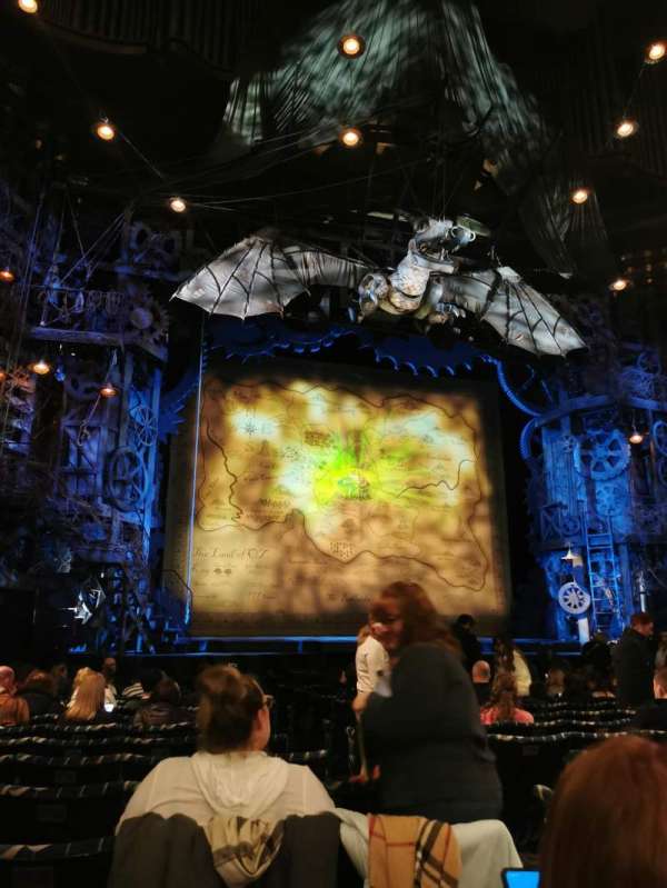 Apollo Victoria Theatre, bloc: Stalls, rangée: O, place: 34