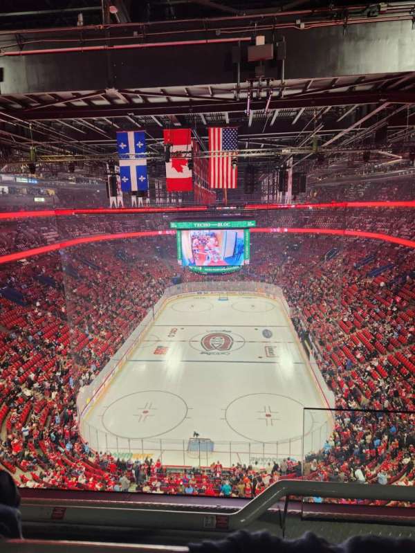 Centre Bell, bloc: 310, rangée: B, place: 1