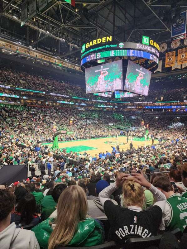 TD Garden, bloc: 4, rangée: 16, place: 1