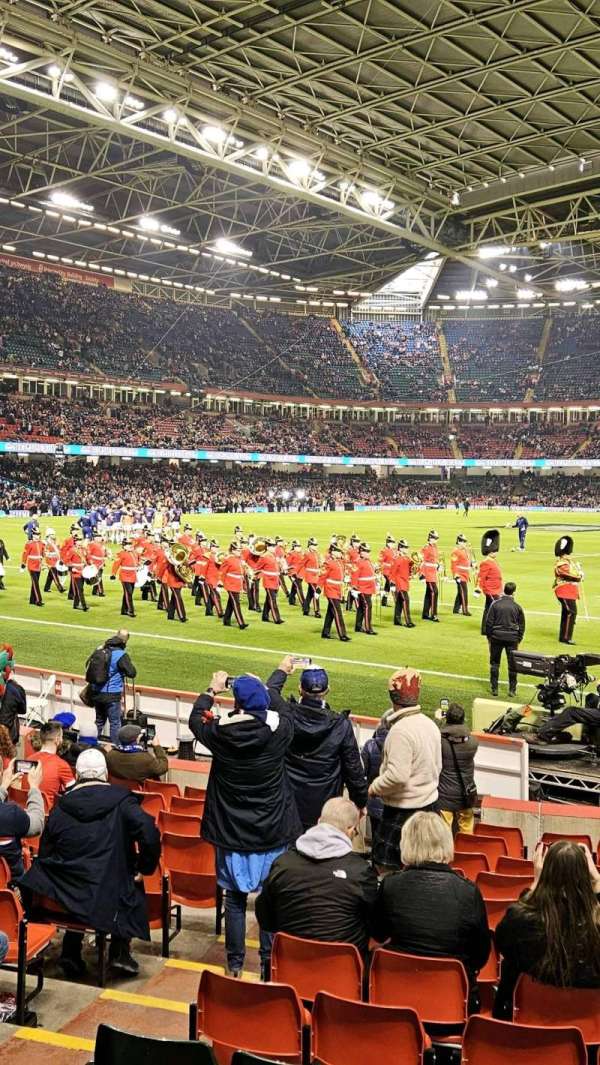 Principality Stadium, bloc: L37, rangée: 14, place: 5