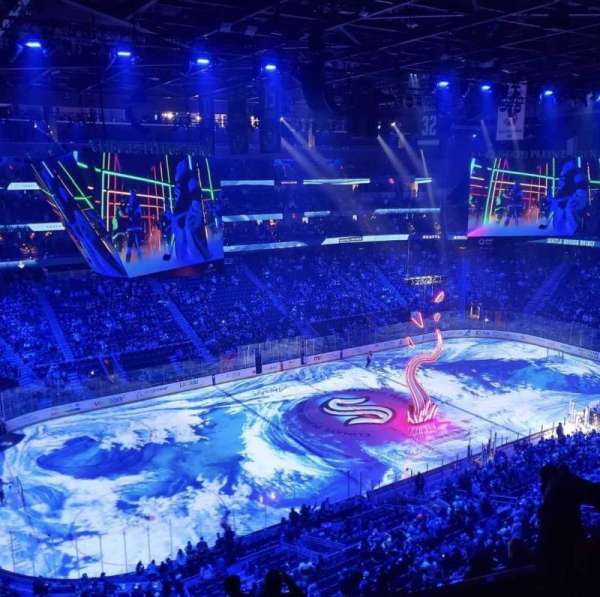Climate Pledge Arena, bloc: 204, rangée: B, place: 2