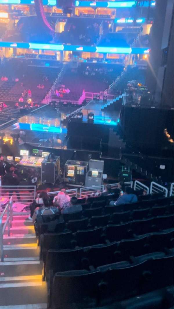 Capital One Arena, bloc: 114, rangée: R, place: 1