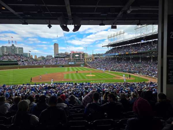 Wrigley Field, bloc: 212, rangée: 11, place: 10
