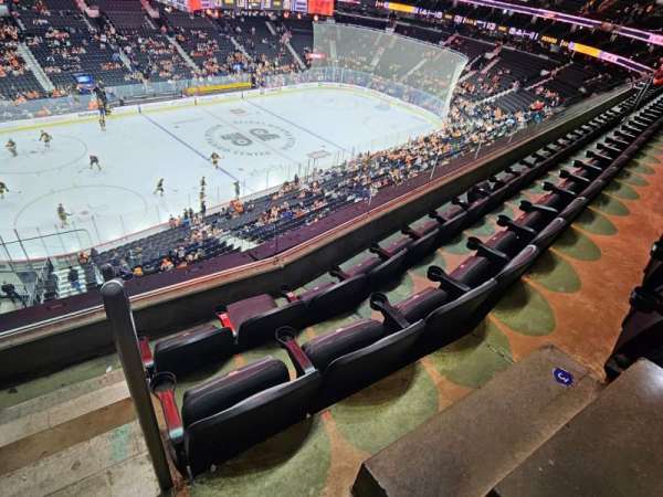 Xfinity Mobile Arena, bloc: 223, rangée: 3, place: 1
