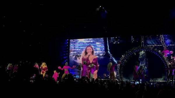 MetLife Stadium, bloc: Floor 7, rangée: 28, place: 1