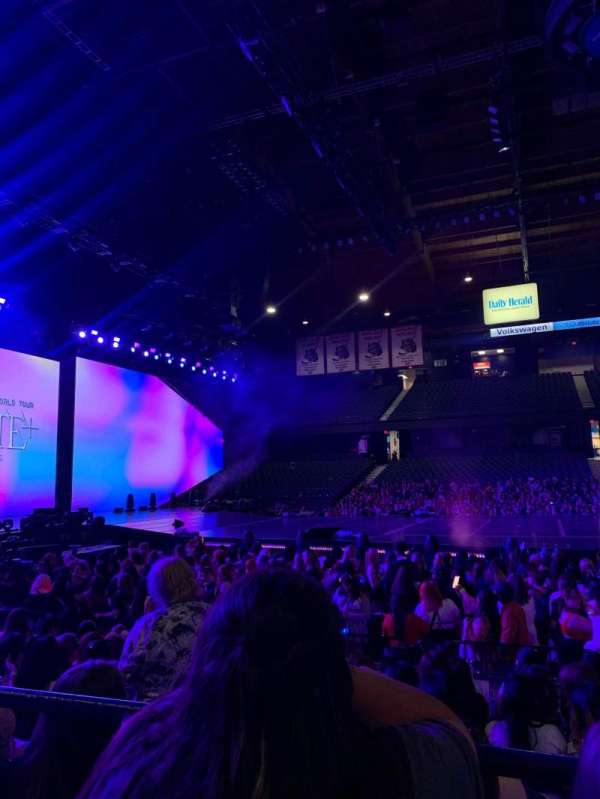 Allstate Arena, bloc: 103, rangée: B, place: 6