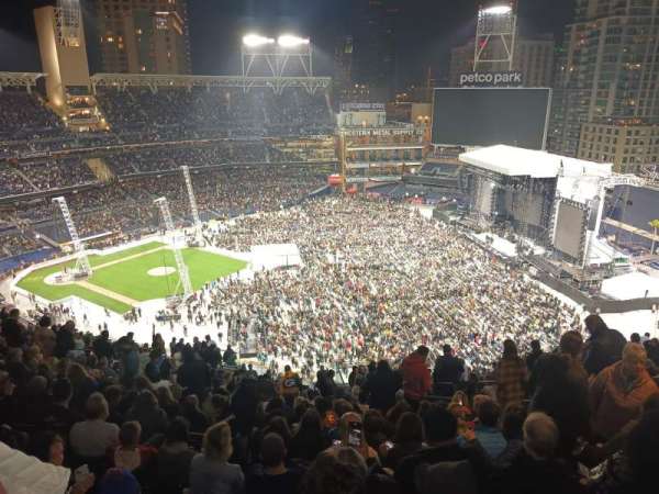 Petco Park, bloc: 321, rangée: 26, place: 20