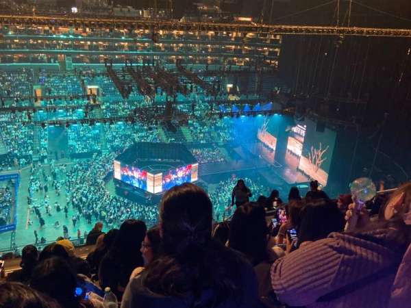 Crypto.com Arena, bloc: 302, rangée: 12, place: 10