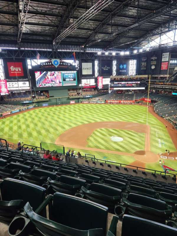 Chase Field, bloc: 320, rangée: 17, place: 7