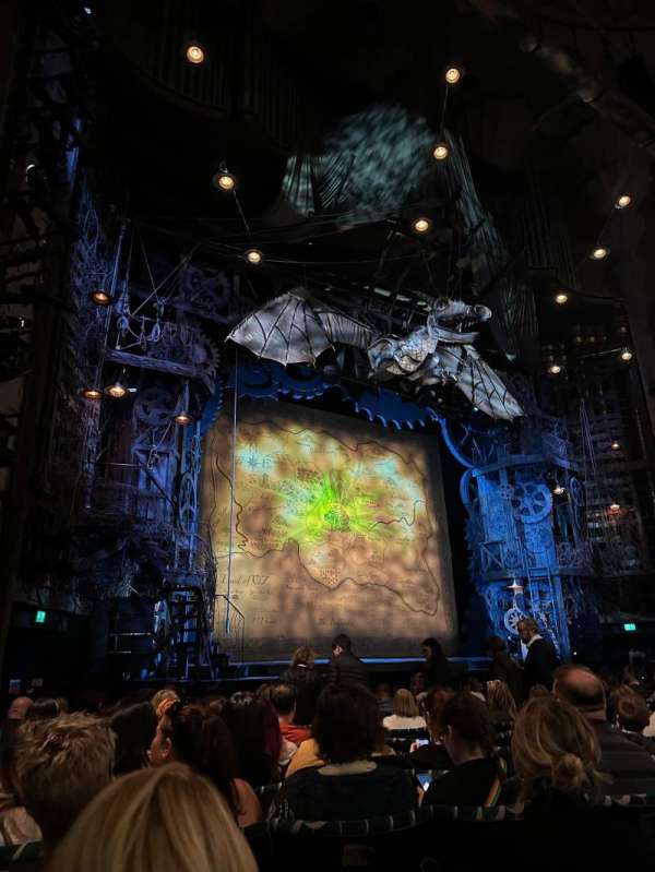 Apollo Victoria Theatre, bloc: stalls, rangée: n, place: 43