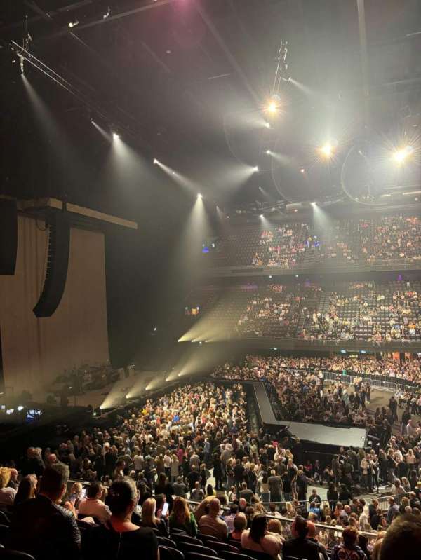 Ziggo Dome, bloc: 110, rangée: 13, place: 372