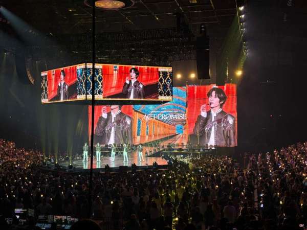 Allstate Arena, bloc: 114, rangée: N, place: 1