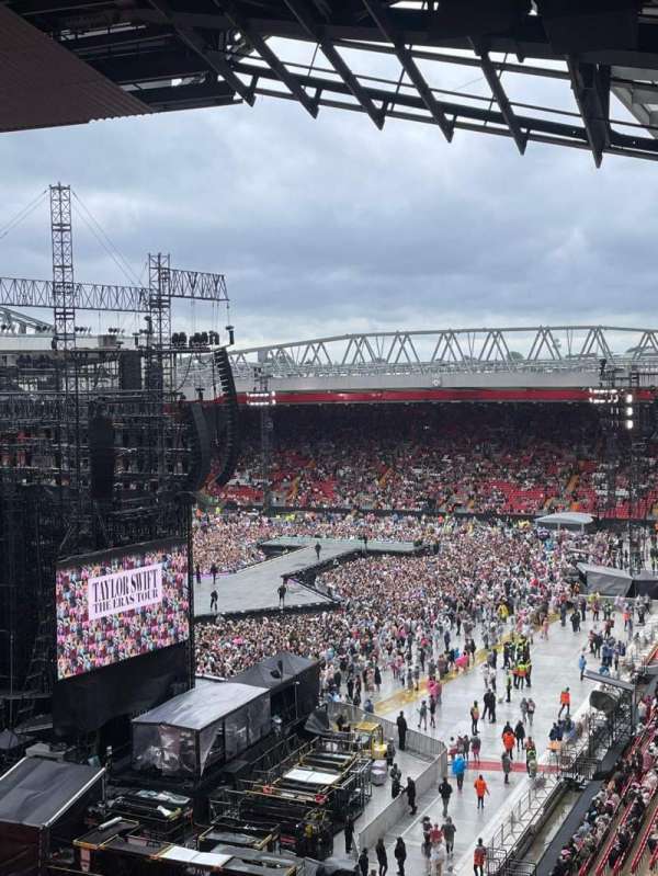 Anfield, bloc: AU8, rangée: 33, place: 228