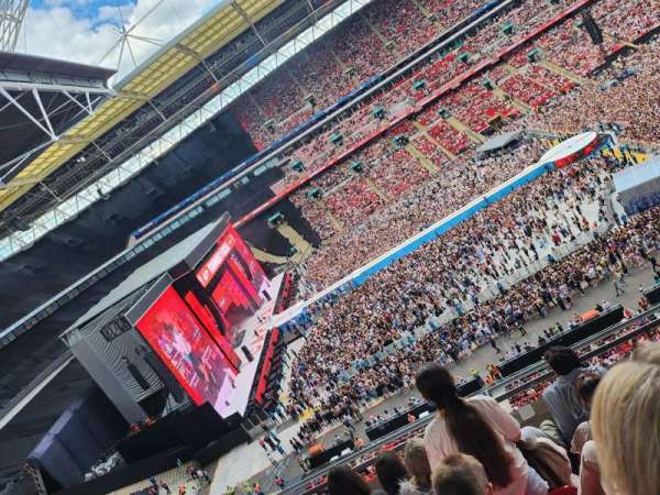Wembley Stadium, bloc: 529, rangée: 6, place: 66-67