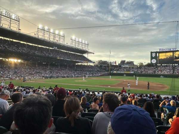 Wrigley Field, bloc: 125, rangée: 7, place: 16