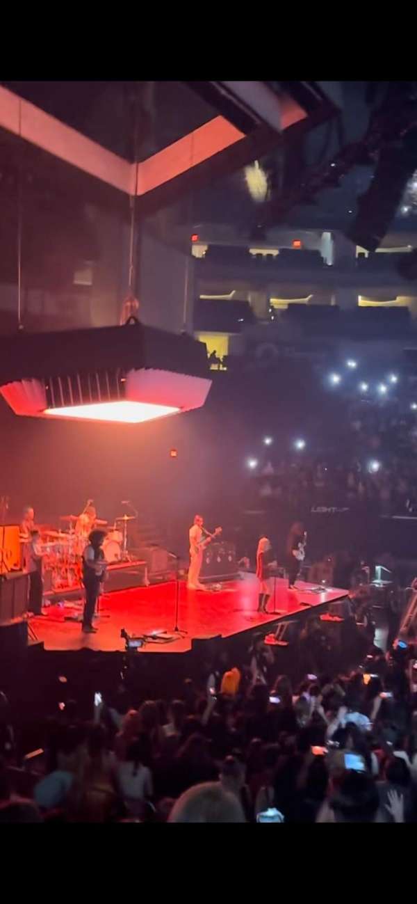 Toyota Center, bloc: 121, rangée: 10, place: 16