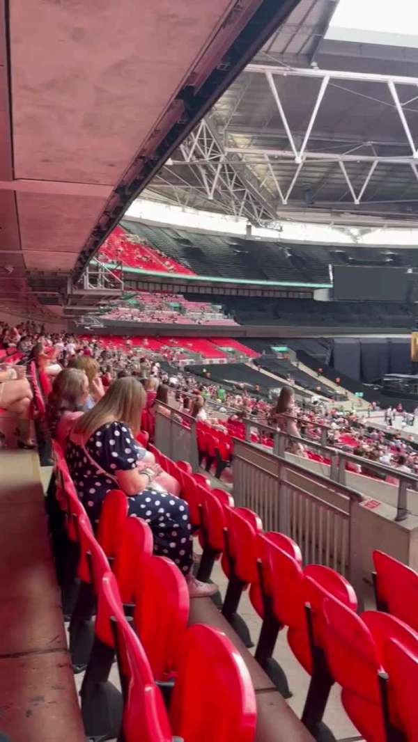 Wembley Stadium, bloc: 122, rangée: 40, place: 266