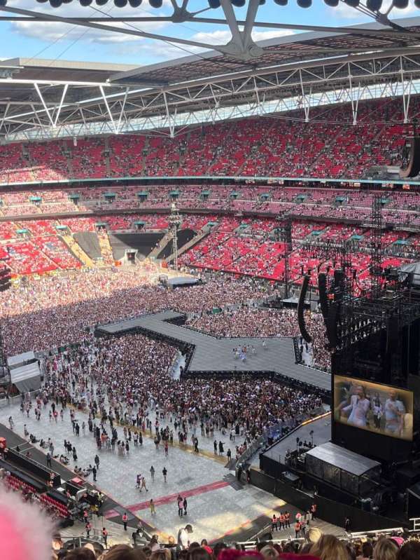 Wembley Stadium, bloc: 545, rangée: 29, place: 151/152