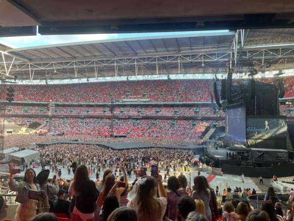 Wembley Stadium, bloc: 141, rangée: 42, place: 212