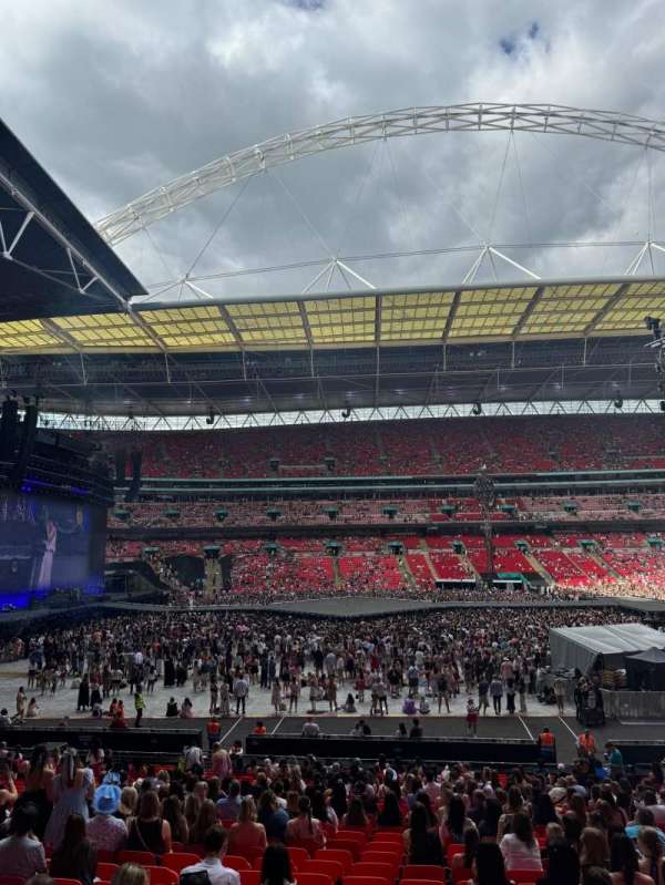Wembley Stadium, bloc: 124, rangée: 28, place: 56