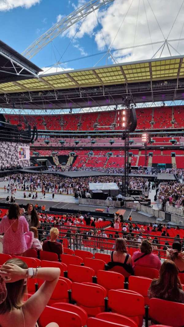 Wembley Stadium, bloc: 123, rangée: 38, place: 3