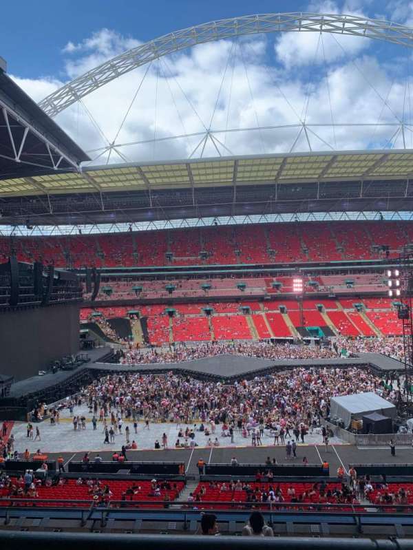 Wembley Stadium, bloc: 229, rangée: 8, place: 52