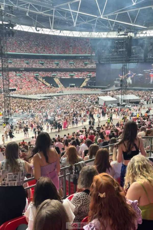 Wembley Stadium, bloc: 104, rangée: 35, place: 65