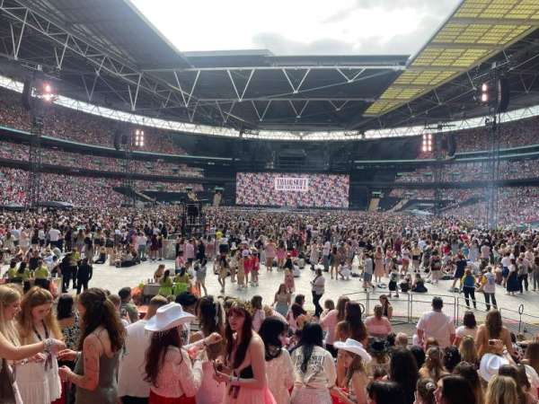 Wembley Stadium, bloc: 111, rangée: 13, place: 251