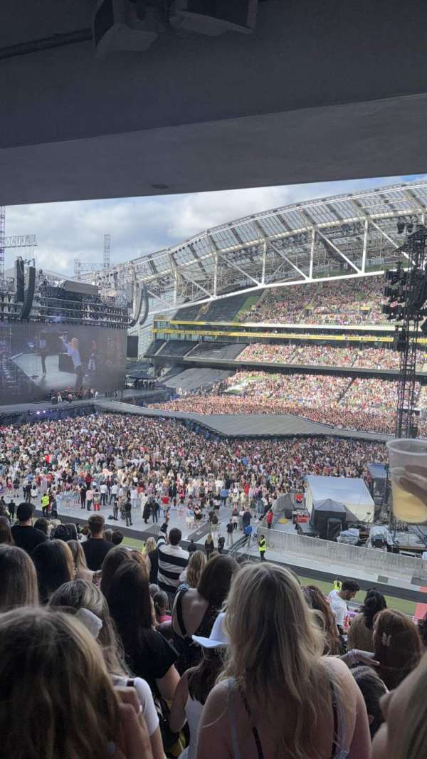 Aviva Stadium, bloc: 325, rangée: P, place: 25