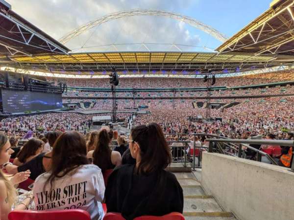 Wembley Stadium, bloc: 122, rangée: 34, place: 313