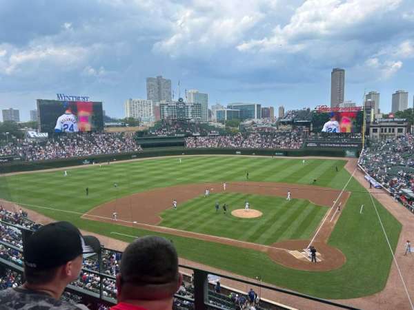 Wrigley Field, bloc: 314L, rangée: 2, place: 9