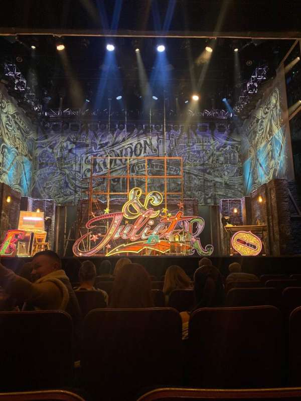 Sydney Lyric, bloc: Stalls, rangée: C, place: 34