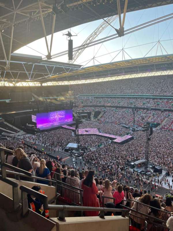Wembley Stadium, bloc: 523, rangée: 20, place: 282