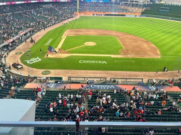 Comerica Park, bloc: 323, rangée: A, place: 3