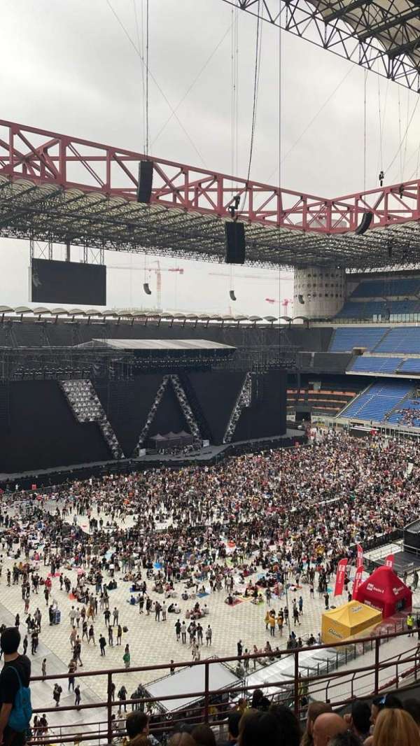 San Siro, bloc: 238, rangée: 9, place: 23