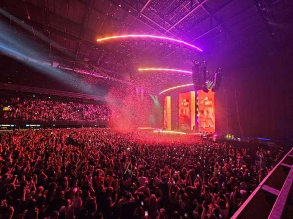 Ziggo Dome, bloc: 103, rangée: 1, place: 85