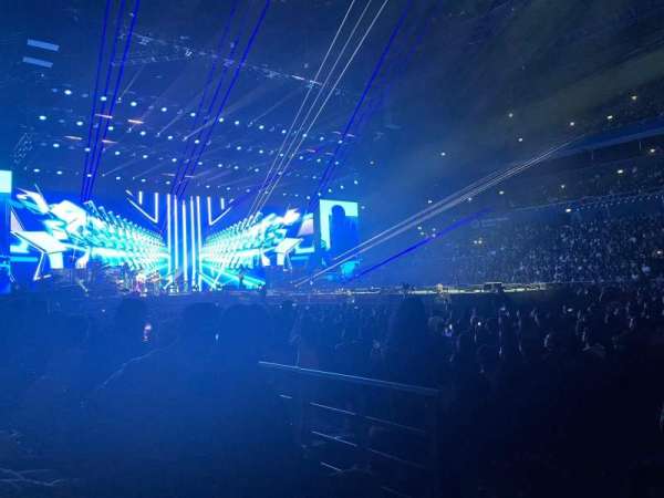 Qudos Bank Arena, bloc: 1, rangée: EE, place: 1