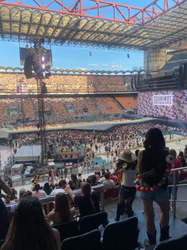 San Siro, bloc: F, rangée: 6, place: 3