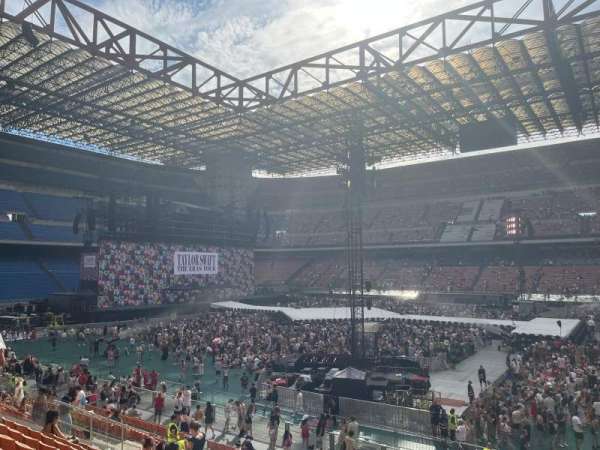 San Siro, bloc: 157, rangée: 19, place: 14