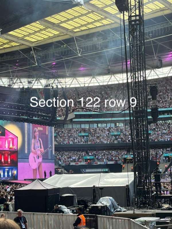 Wembley Stadium, bloc: 122, rangée: 9, place: 309