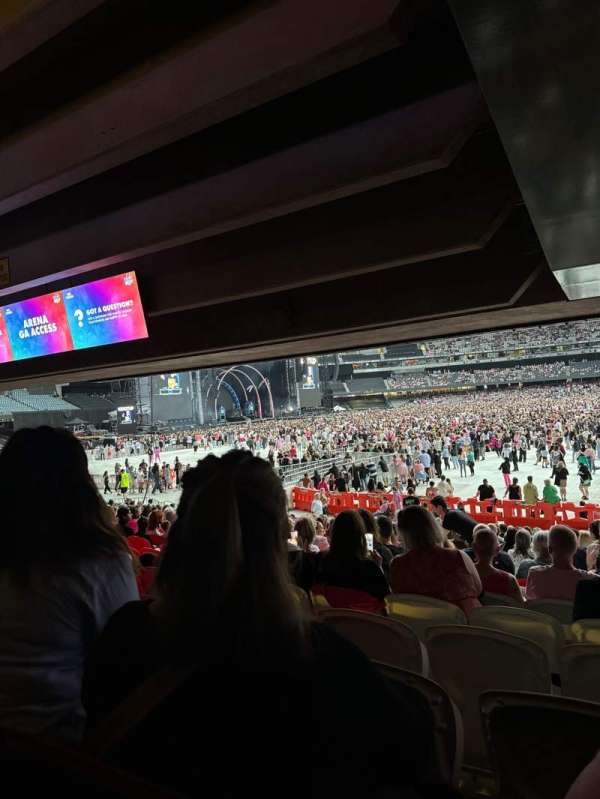 Marvel Stadium, bloc: L1-36, rangée: V, place: 36
