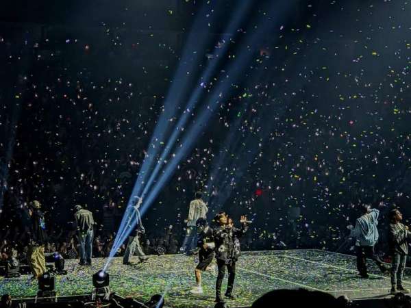 Oakland Arena, bloc: 116, rangée: 8, place: 1